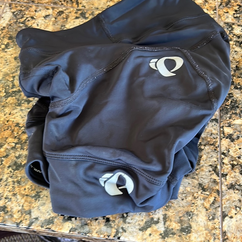 Pearl Sumi bike shorts